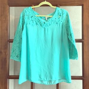 Lauren Conrad 3/4 Sleeve Top size Large